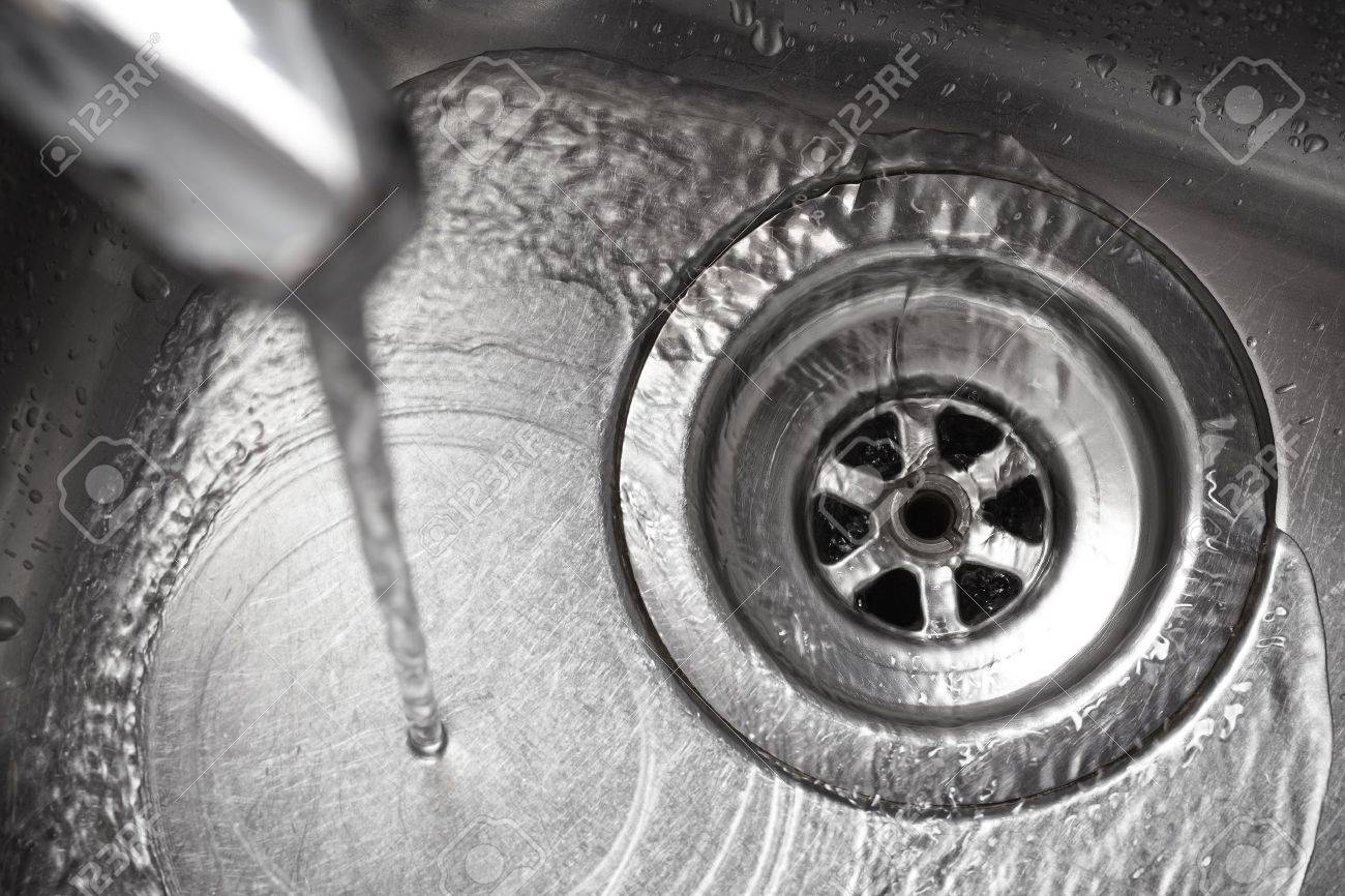 How to resolve smelly drains