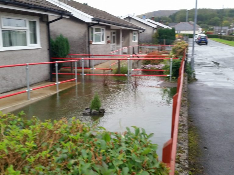 Blocked Drain Garden NEath Port Talbot Llanelli Metro Rod Swansea Swimming Pool 4