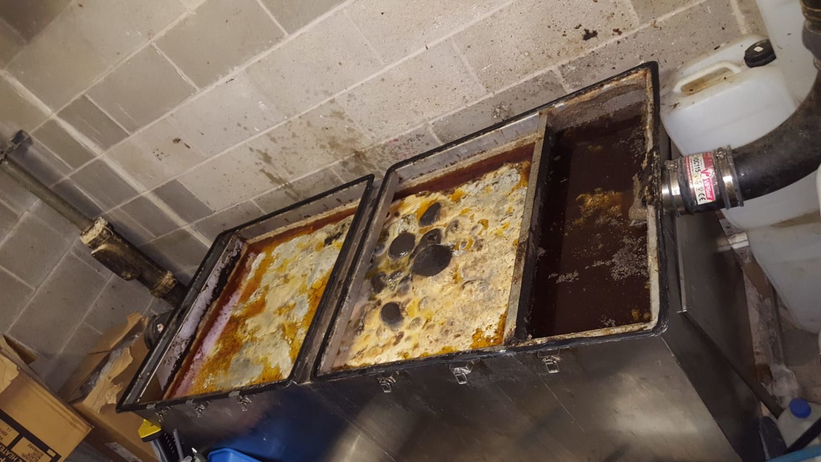 Grease Trap Emptying Manchester & Macclesfield Metro Rod