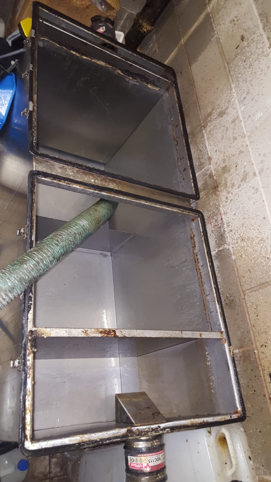 Grease Trap Emptying Manchester & Macclesfield Metro Rod
