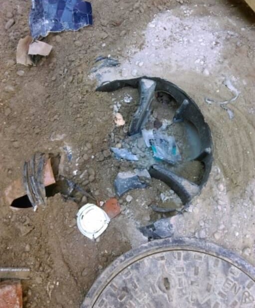 Drain Jetting Solves The Blocked Manhole Metro Rod