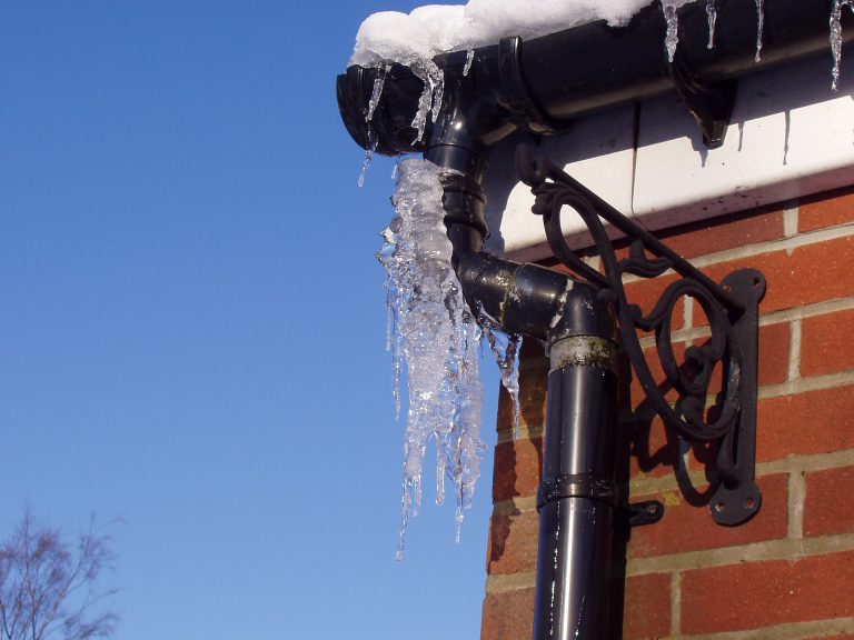 frozen pipes, burst pipes, blocked drains, Metro Rod, Manchester, Macclesfield
